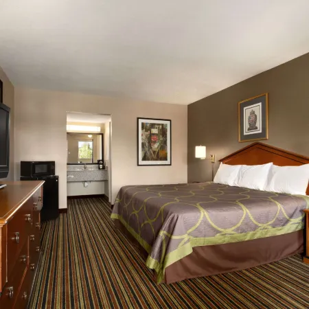 Super 8 by Wyndham Chattanooga/East Ridge