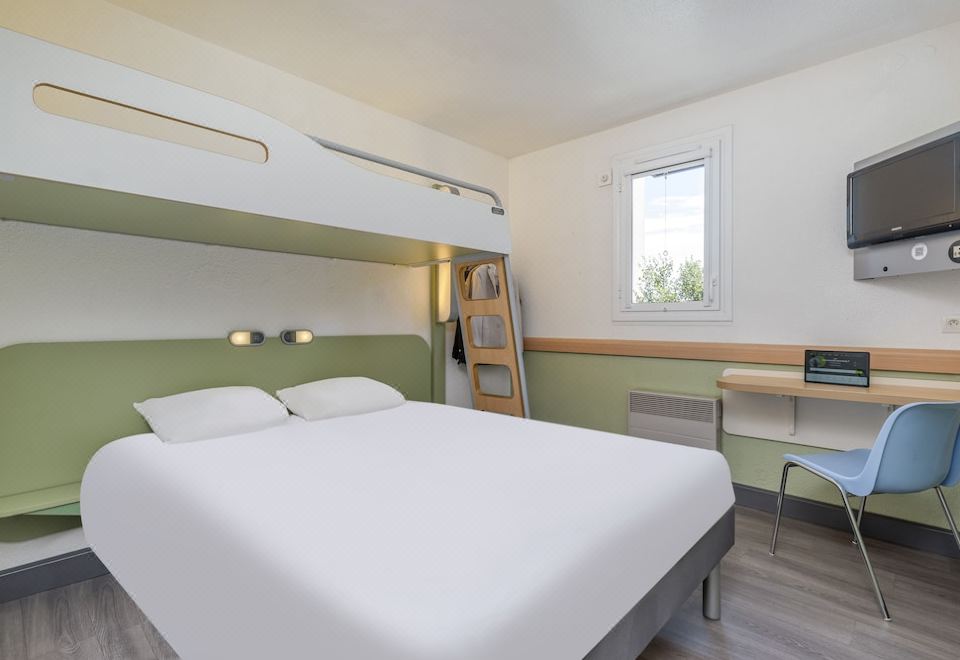 B&B Hotel Marseille Parc Chanot-Marseille Updated 2023 Room Price-Reviews &  Deals | Trip.com