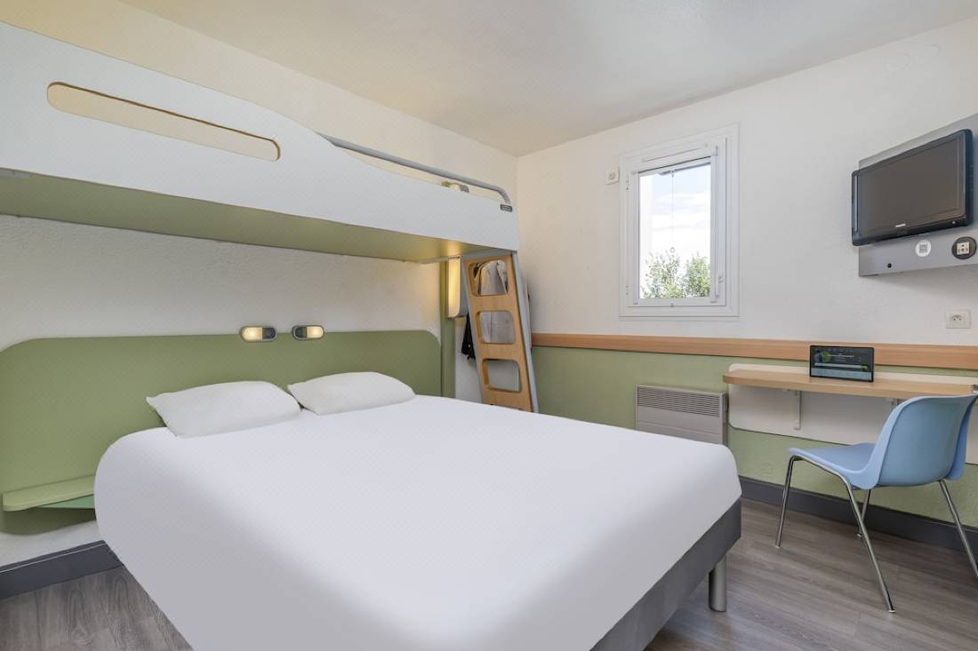 B&B Hotel Marseille Parc Chanot-Marseille Updated 2022 Room Price-Reviews &  Deals | Trip.com