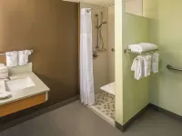 Red Lion Inn & Suites Everett Hotels in Everett