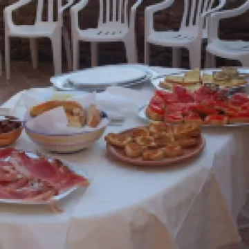 波迪爾坎博維奇奧旅館