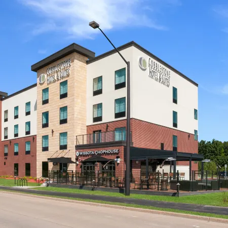 Cobblestone Hotel & Suites Appleton International Airport