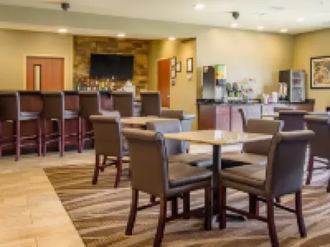 Cobblestone Hotel & Suites - Orrville Hotels in Wayne County