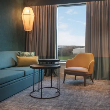 Staybridge Suites LONDON - HEATHROW BATH ROAD by IHG