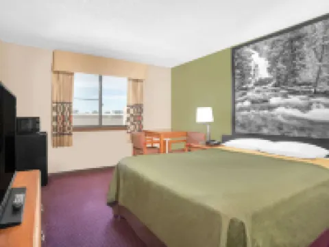 Super 8 by Wyndham Riverton Hotels in Riverton