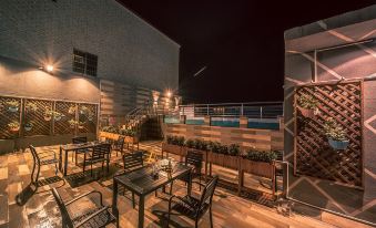 Tianjing Sky Garden Private Tang Hot Spring Homestay