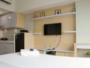 Cozy Living and Tidy Studio at Springlake Summarecon Apartment Bekasi