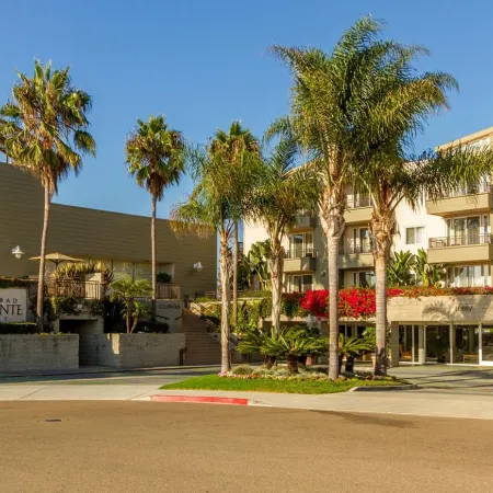 Carlsbad Seapointe Resort Отели рядом с достопримечательностью «Музеум оф Макинг Мьюзик»