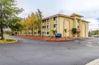 Comfort Inn & Suites Rocklin - Roseville Hotels near Wilderness Archery Inc.