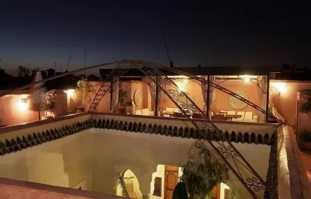 里亞德厄爾優素菲酒店