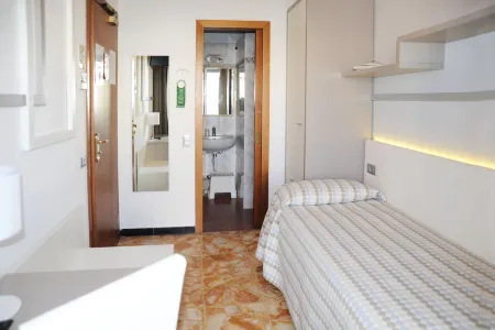 Hotel Garden Отели в г. Алассио