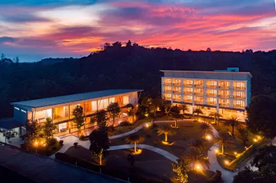 Nana Beach Hotel & Resort Các khách sạn gần Wat Kaeo Prasert