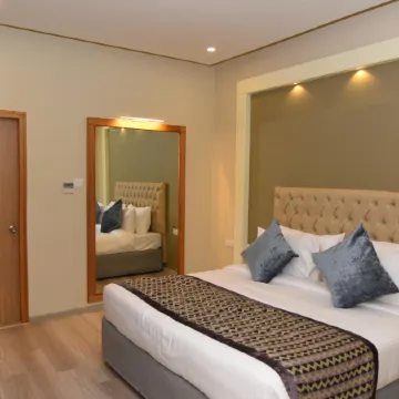 Mango Hotels Naveen Отели в г. Давангере