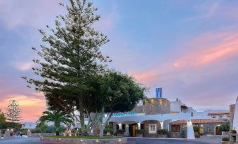 Alexander Beach Hotel & Village Resort