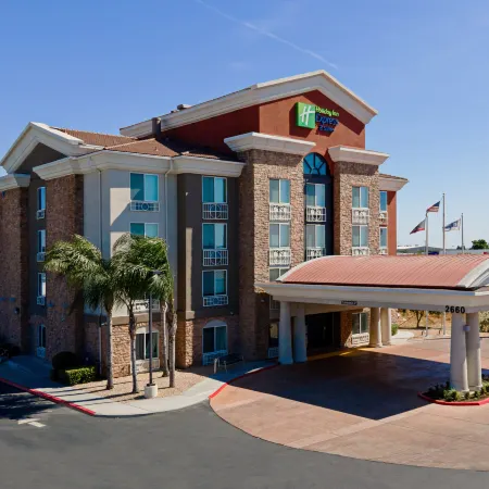 Holiday Inn Express & Suites FRESNO SOUTH by IHG