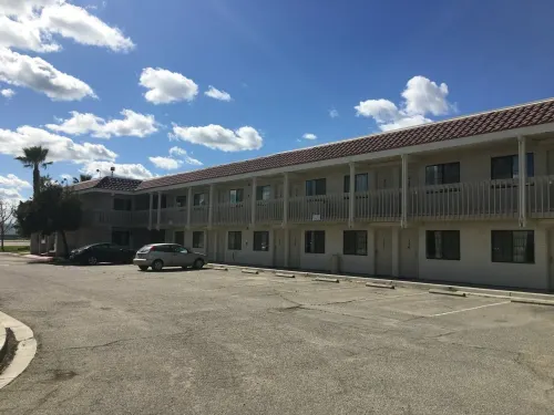 巴頓威洛北5號州際公路瓦卡班德酒店