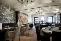The Swan Hotel Hotels in Fairford