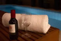 Hotel Fjalar - Pools