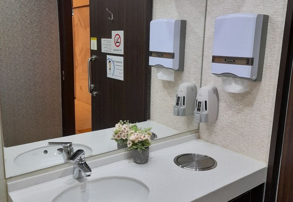 토요코인 부산역 1호점 객실 내부