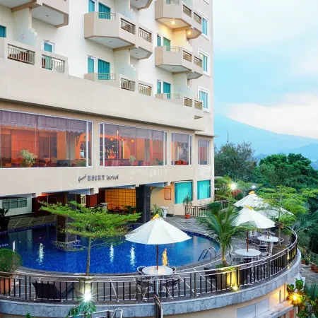 Grand Rocky Hotel Bukittinggi