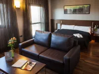 هوتل تاك مادريد إيربورت Hotels near باراخاس