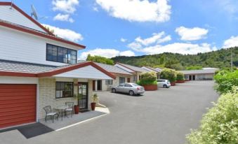 BK's Pohutukawa Lodge