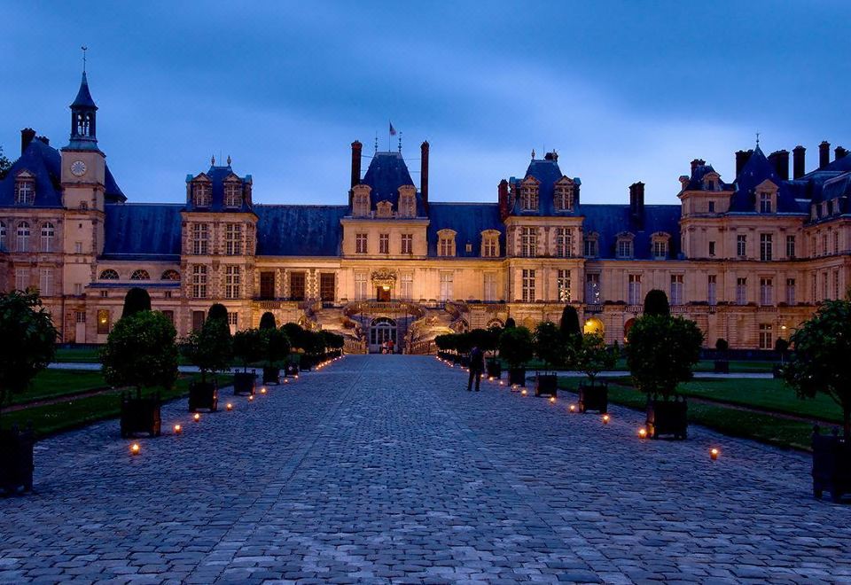 Aigle Noir Hotel Over view