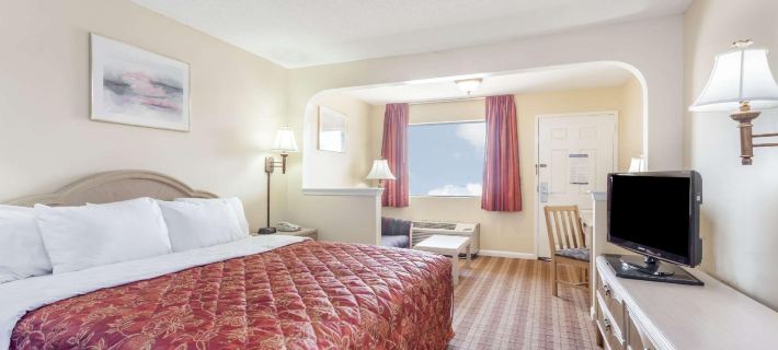 Days Inn by Wyndham Clinton Hotels in Hinds County