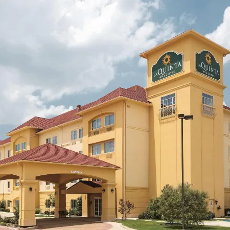 La Quinta Inn & Suites by Wyndham Fort Worth NE Mall