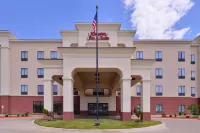 Hampton Inn & Suites Woodward فنادق في وودوارد