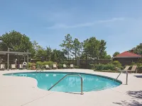 La Quinta Inn & Suites by Wyndham Atlanta Alpharetta - Swimmingpools
