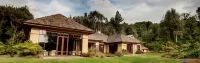 Kinloch Manor & Villas Hotels in Kinloch