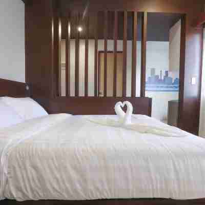 Bed and Bath Serviced Suites Rooms