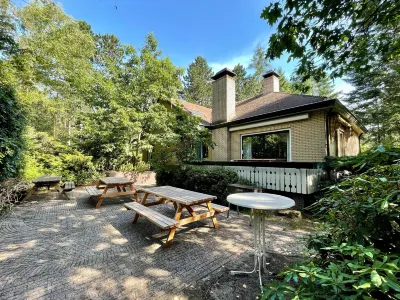 Quaint Villa in Doornspijk with Swimming Pool Hotels in 