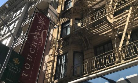 Touchstone Hotel - City Center - Housity