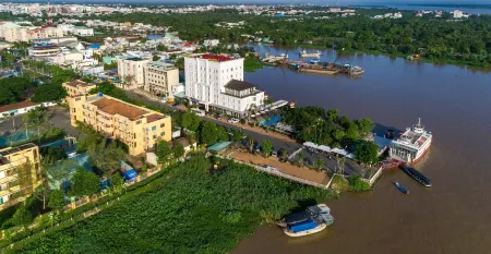 Nesta Hotel Can Tho Отели рядом с достопримечательностью «Công viên Vincom Xuân Khánh»