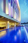 Golden Tulip Essential Makassar - piscine