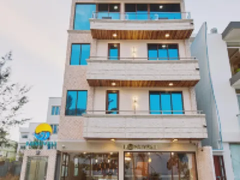 Lonuveli Hotels in Malé