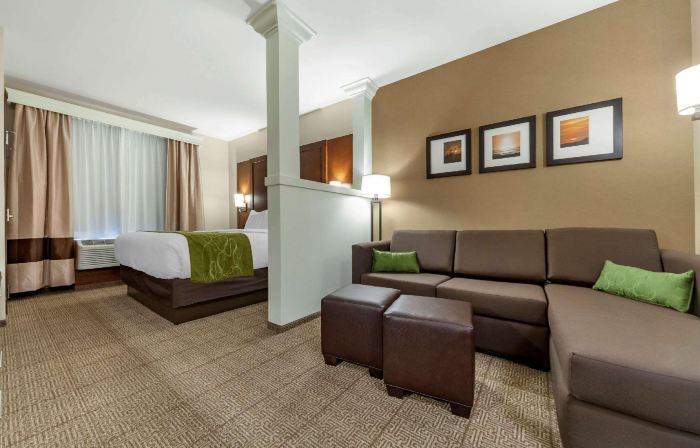 Comfort Suites
