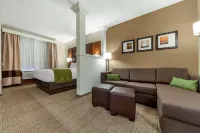 Comfort Suites - parking