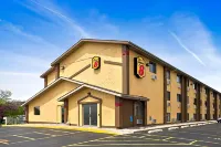 Super 8 by Wyndham Cedar Rapids Hotel berhampiran Lapangan Terbang Antarabangsa The Eastern Iowa