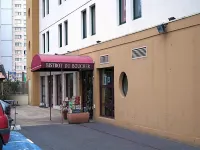 Première Classe Paris-Ouest Gennevilliers Hôtels à proximité de : Qwartz