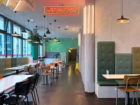 Meininger Hotel Berlin Hauptbahnhof 地下鉄ブンデスターク駅周辺のホテル