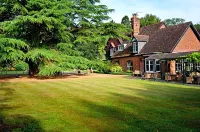 Ravenwood Hall Hotel - Villas