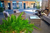 Tall Timbers Motel Hotels in Dungog