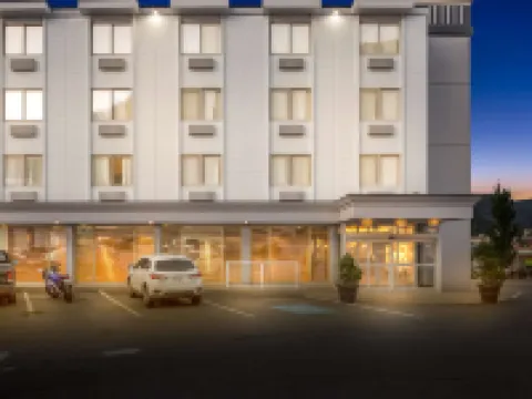 Best Western Plus Columbia River Hotel Hotels in Trail