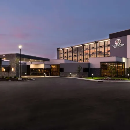 DoubleTree by Hilton Lafayette East