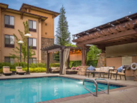 Hampton Inn & Suites Windsor - Sonoma Wine Country Hotels in Windsor