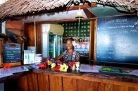 Deco Stop Lodge - bar