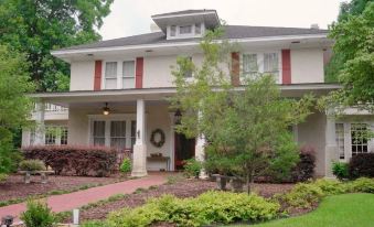 Delta Street Inn
